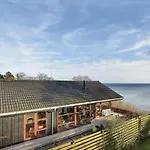 Three-bedroom Bjert With Sea View 08 Vakantiehuis Abjerg