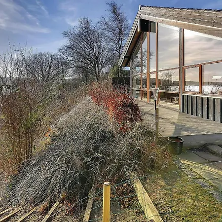 Prázdninový dům Three-bedroom Bjert With Sea View 08