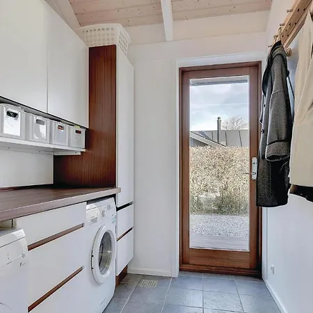 Three-bedroom Bjert With Sea View 08 Prázdninový dům *