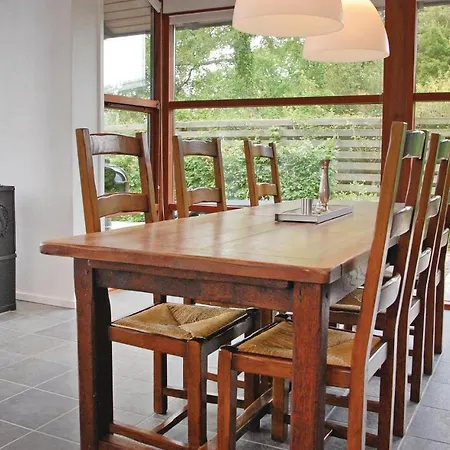 Three-bedroom Bjert With Sea View 08 *