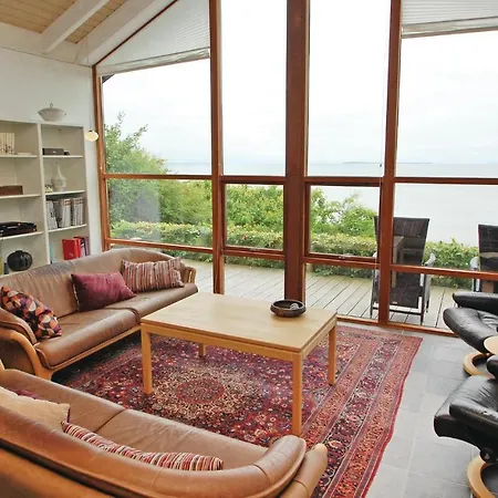 Three-bedroom Bjert With Sea View 08 Prázdninový dům *